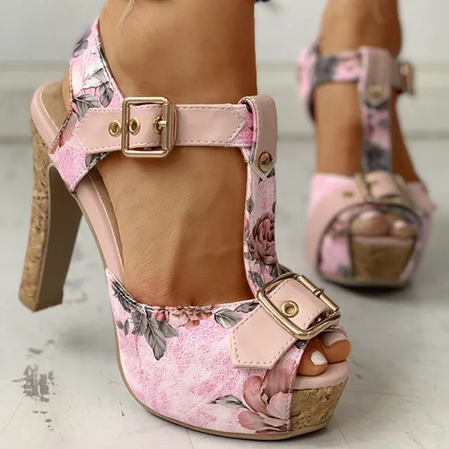 2020 Damen Plateau-Pumps Frühlingsbüroschuhe Blumen-Ausschnitt Quadratischer Absatz Stiefel Damen Plateau-Absätze Party Hochzeitsschuhe Fashion Nova Schuhe