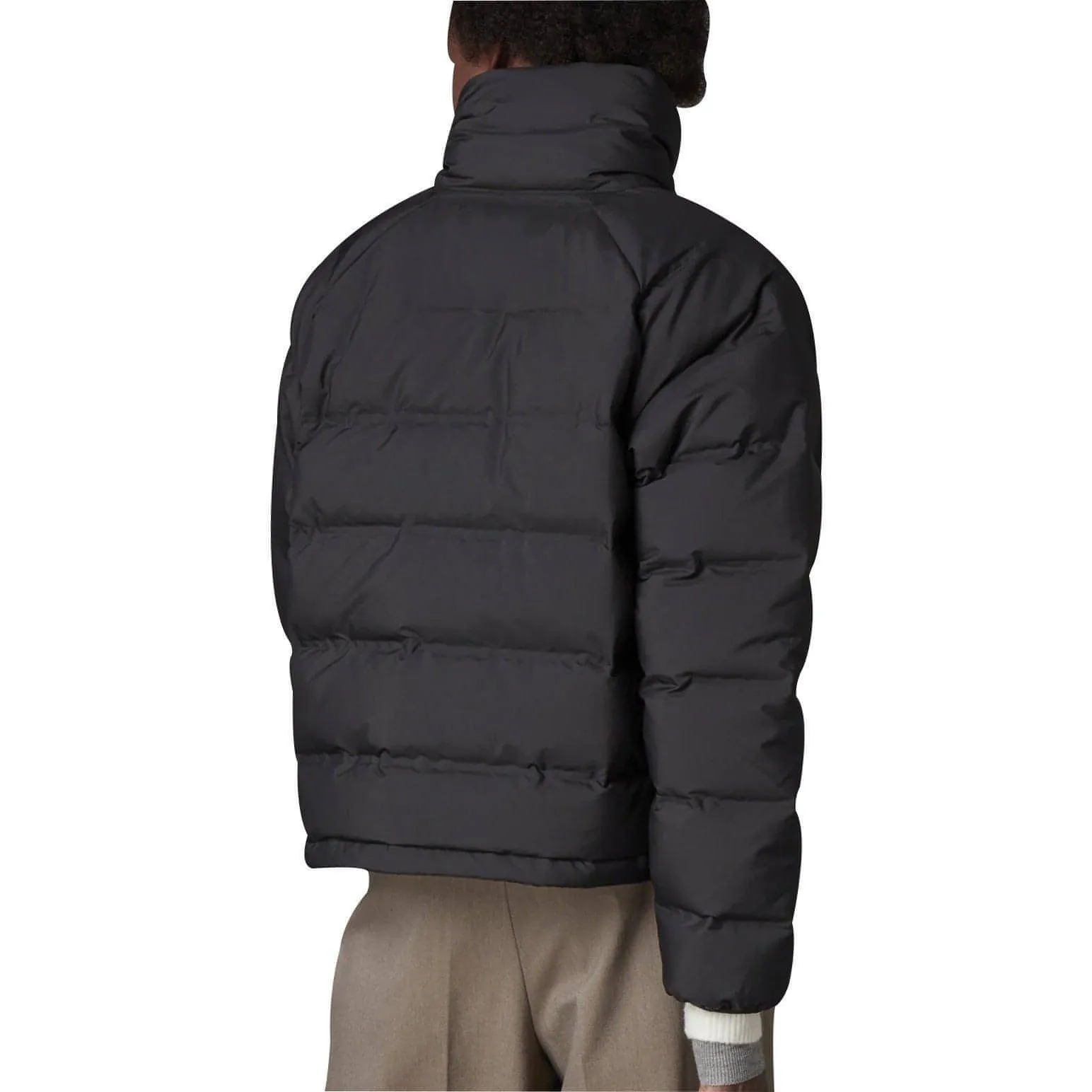 Bekleidung Adidas Damen adidas Helionic Relaxed Fit Daunenjacke für Damen - Schwarz