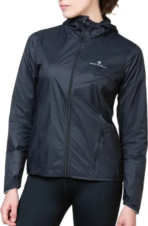 Bekleidung Ronhill Damen Ronhill Tech All Terrain Laufjacke für Damen - Schwarz
