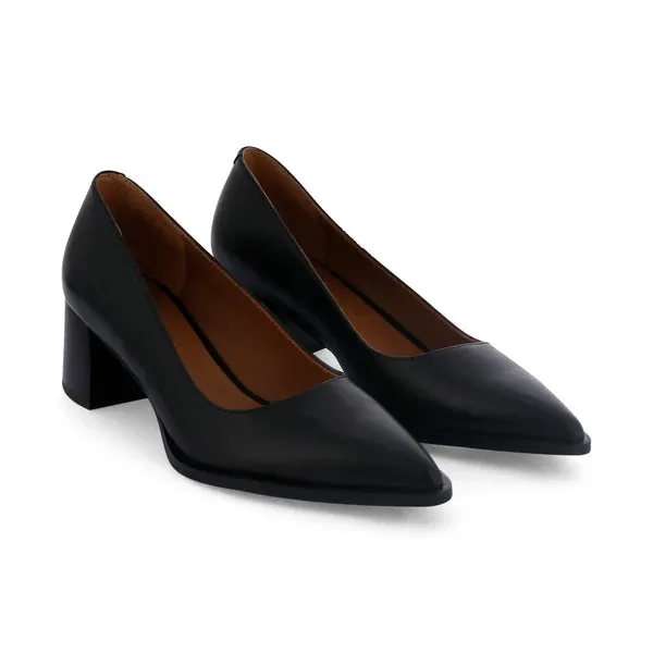 EOS Auris Schwarze Schuhe_Eos