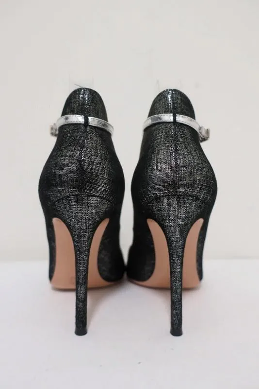 Gianvito Rossi Pumps mit hohem Rücken und Knöchelriemen Schwarz/Silber Metallic Wildleder Größe 36.5