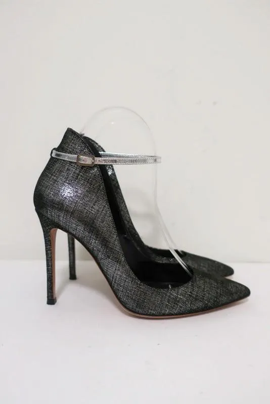 Gianvito Rossi Pumps mit hohem Rücken und Knöchelriemen Schwarz/Silber Metallic Wildleder Größe 36.5