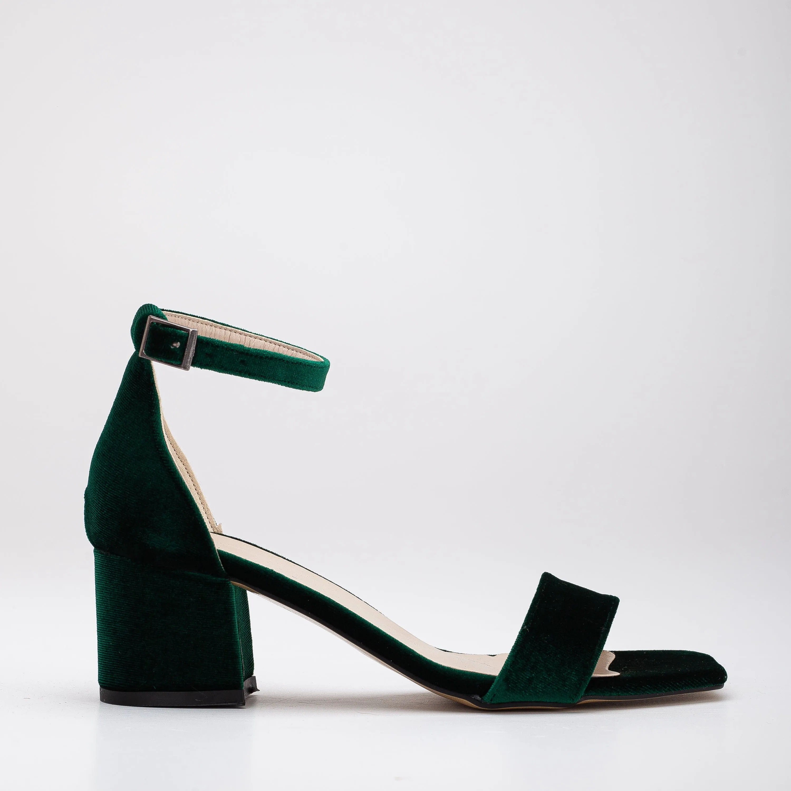 Illy Vegan Velvet & Pearl Pumps | Grün