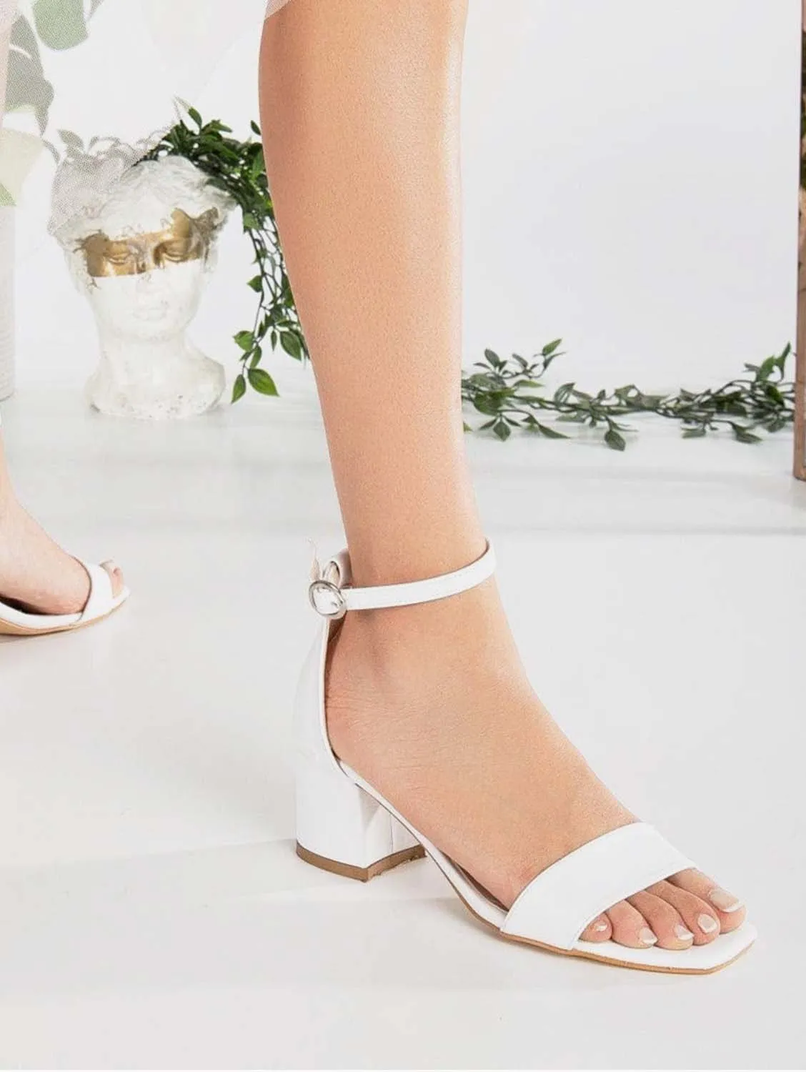 Iva Vegan-Leder Low Heel | Weiß