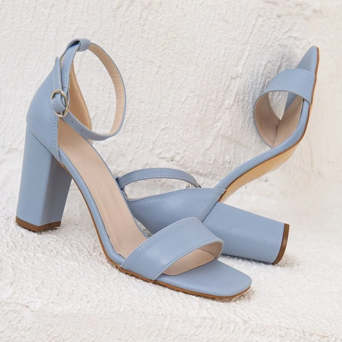Jess Vegan Blockabsatz-Pumps mit offener Spitze | Hellblau