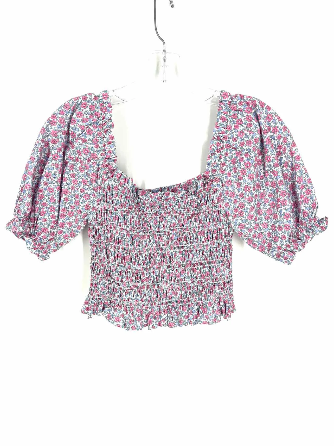 Lush Größe M Weiß/Schwarz/Rosa Blumenmuster Rüschenoberteil Kurzarm