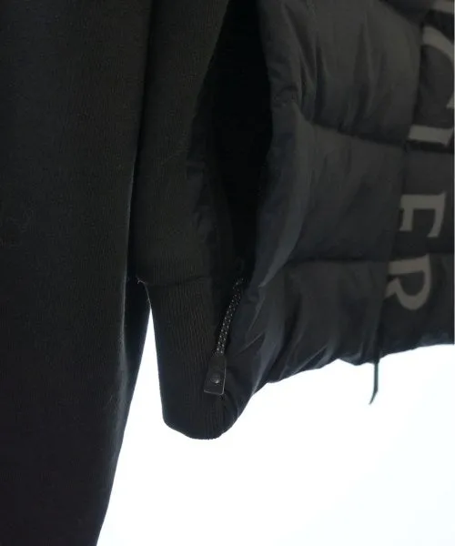 MONCLER Daunenjacken/Westen