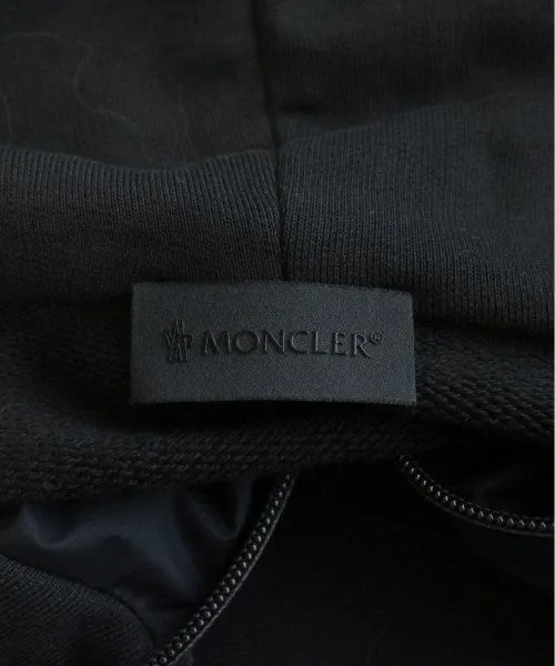 MONCLER Daunenjacken/Westen