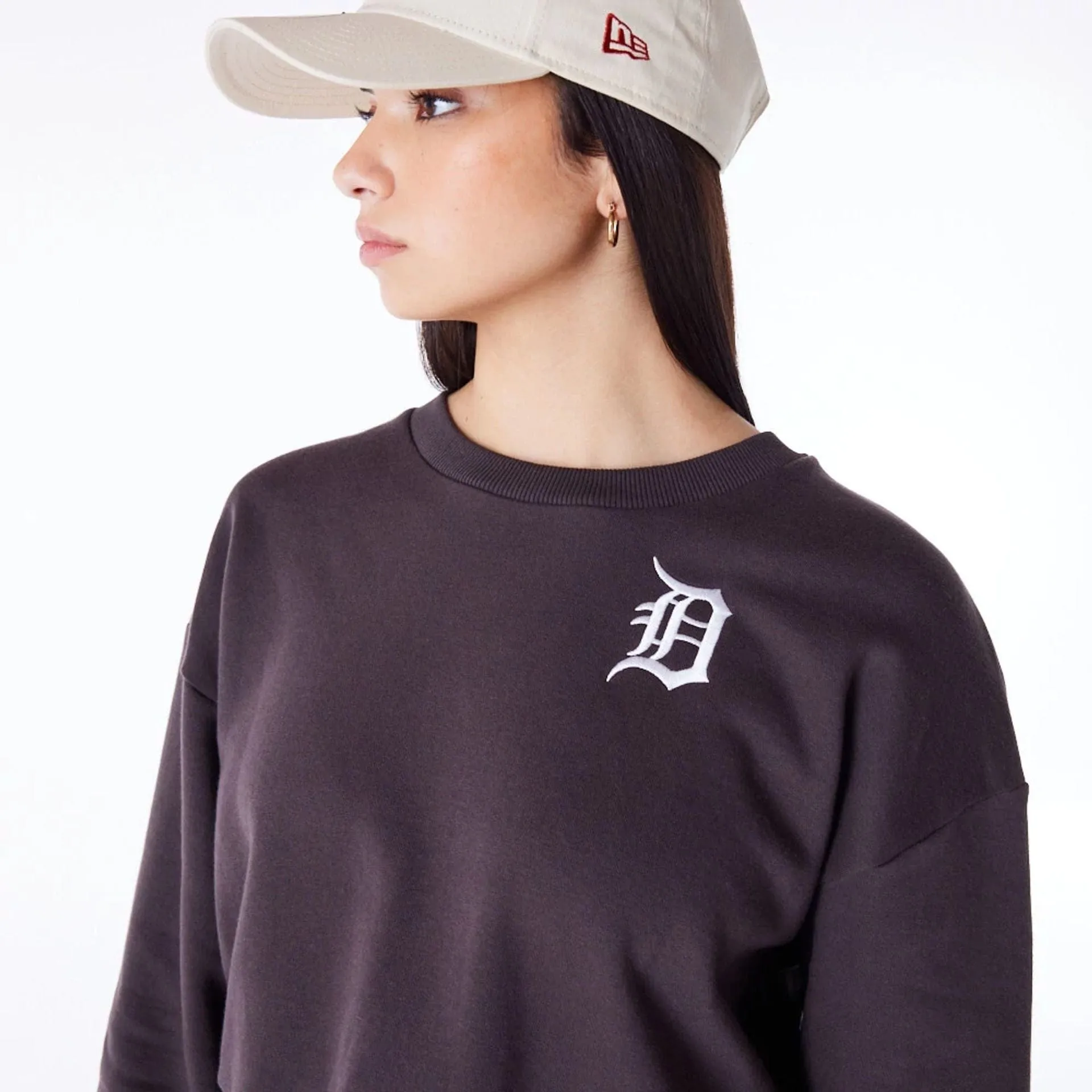 New Era Sweatshirts und Hoodies Detroit Tigers Damen MLB League Essential Dunkelbraun Crop Crewneck Sweatshirt
