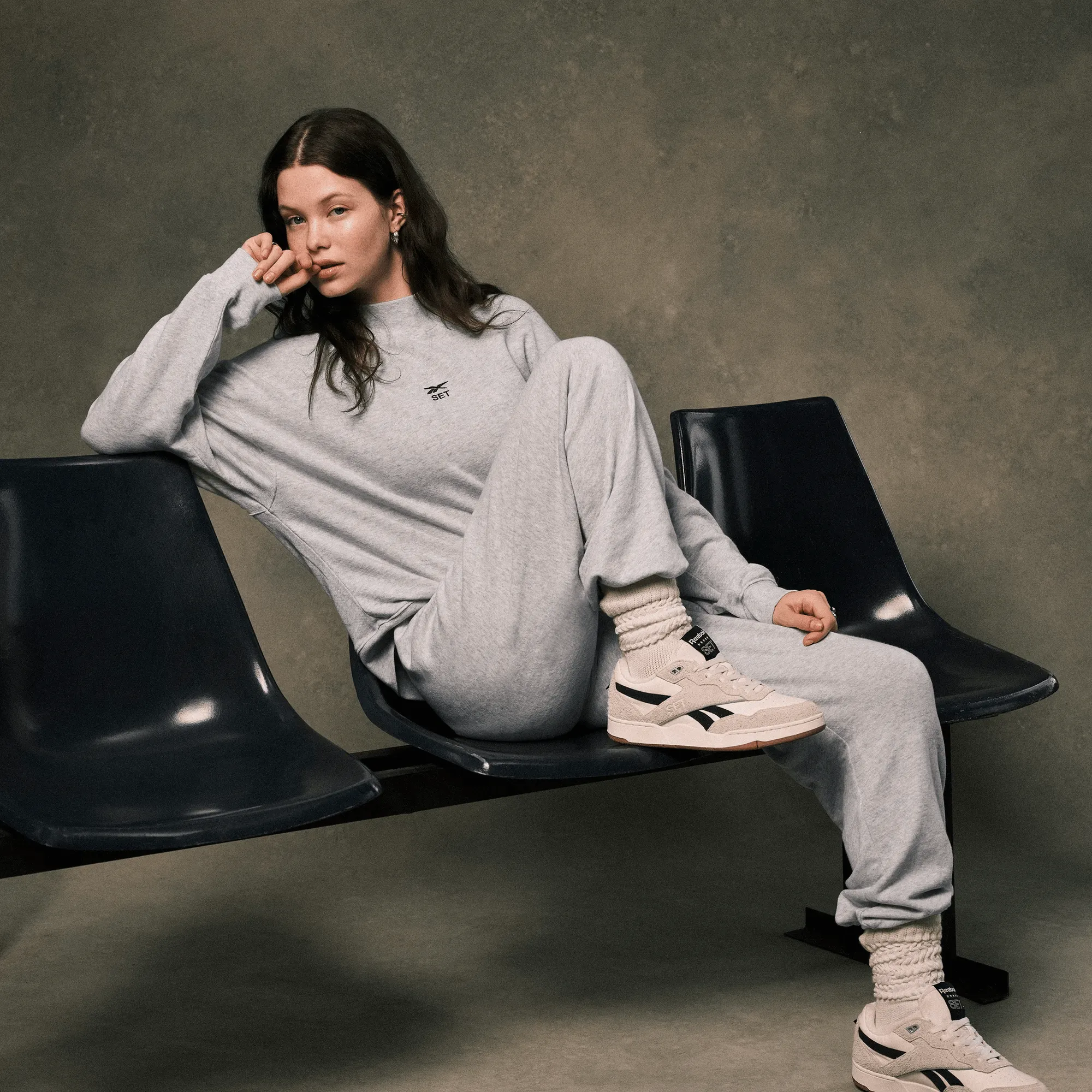 Reebok Bekleidung Damen Reebok x SET Classic Leichtes Crewneck Sweatshirt