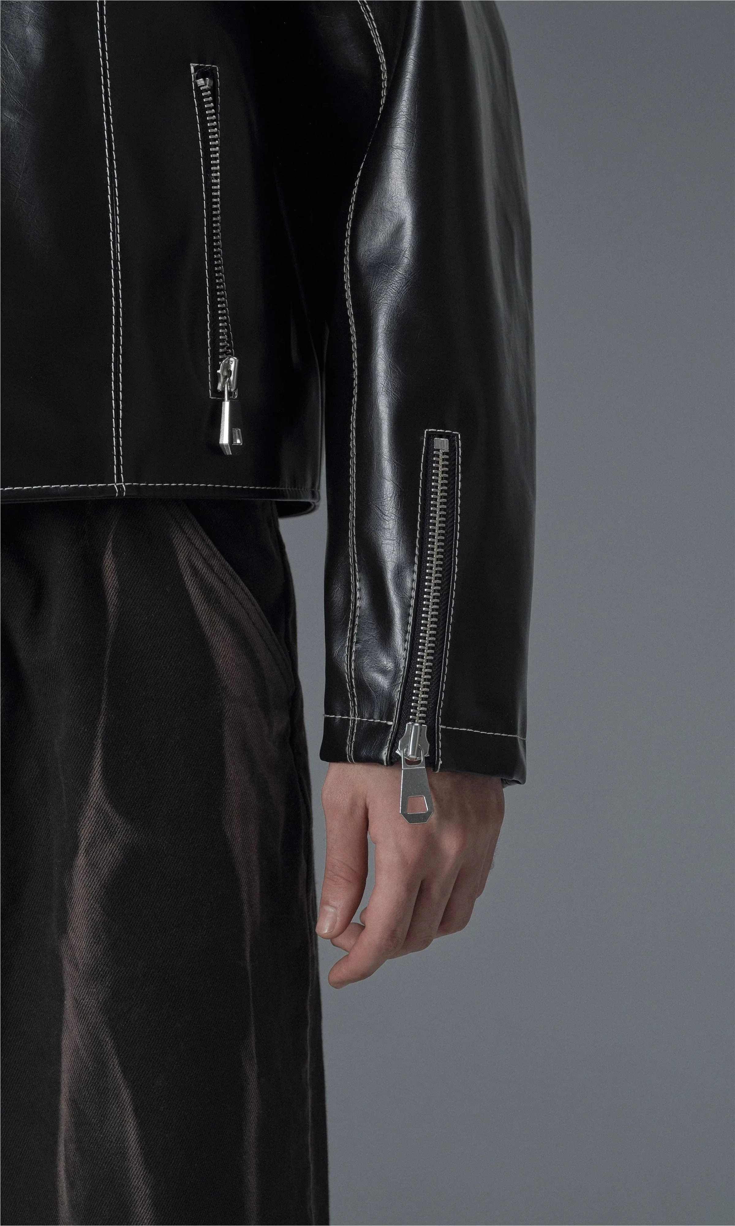 Robin Unisex Vegane Oliven-Lederjacke | Schwarz