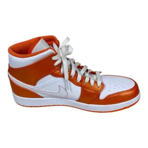Nike Sportschuhe in Orange & Weiß, Größe: 11