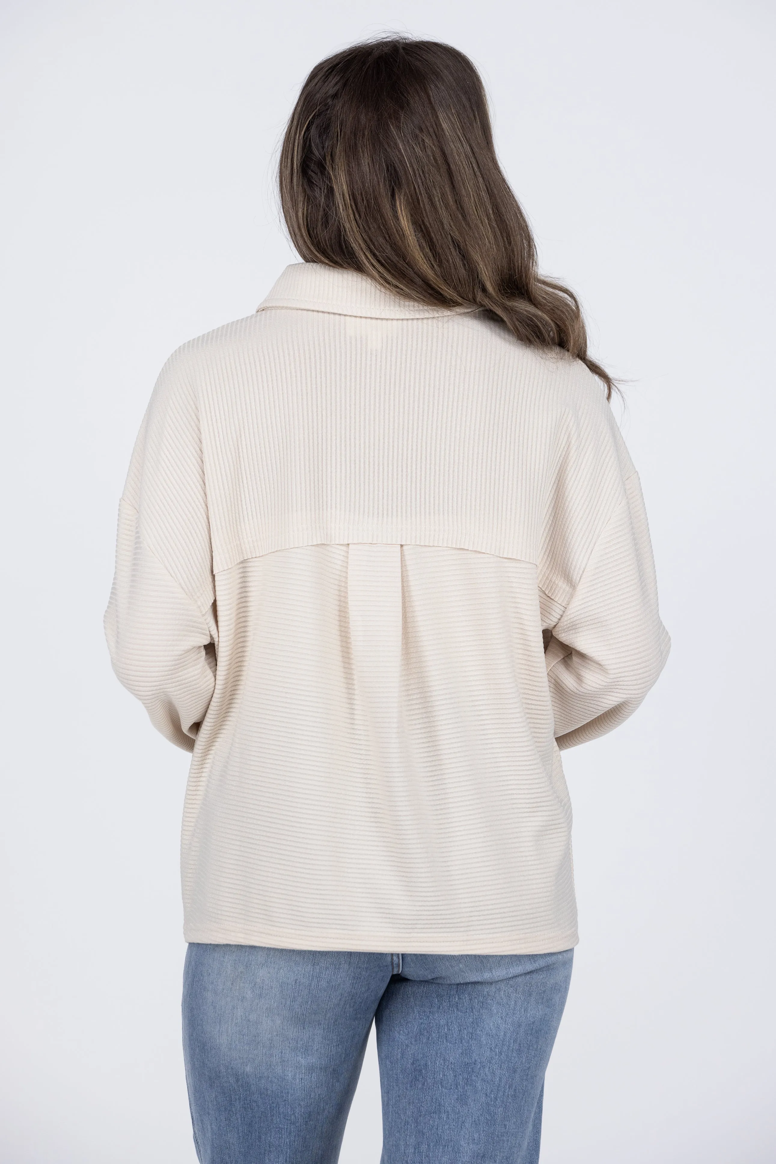Einfach modisches Damen-Shacket mit lockerer Passform