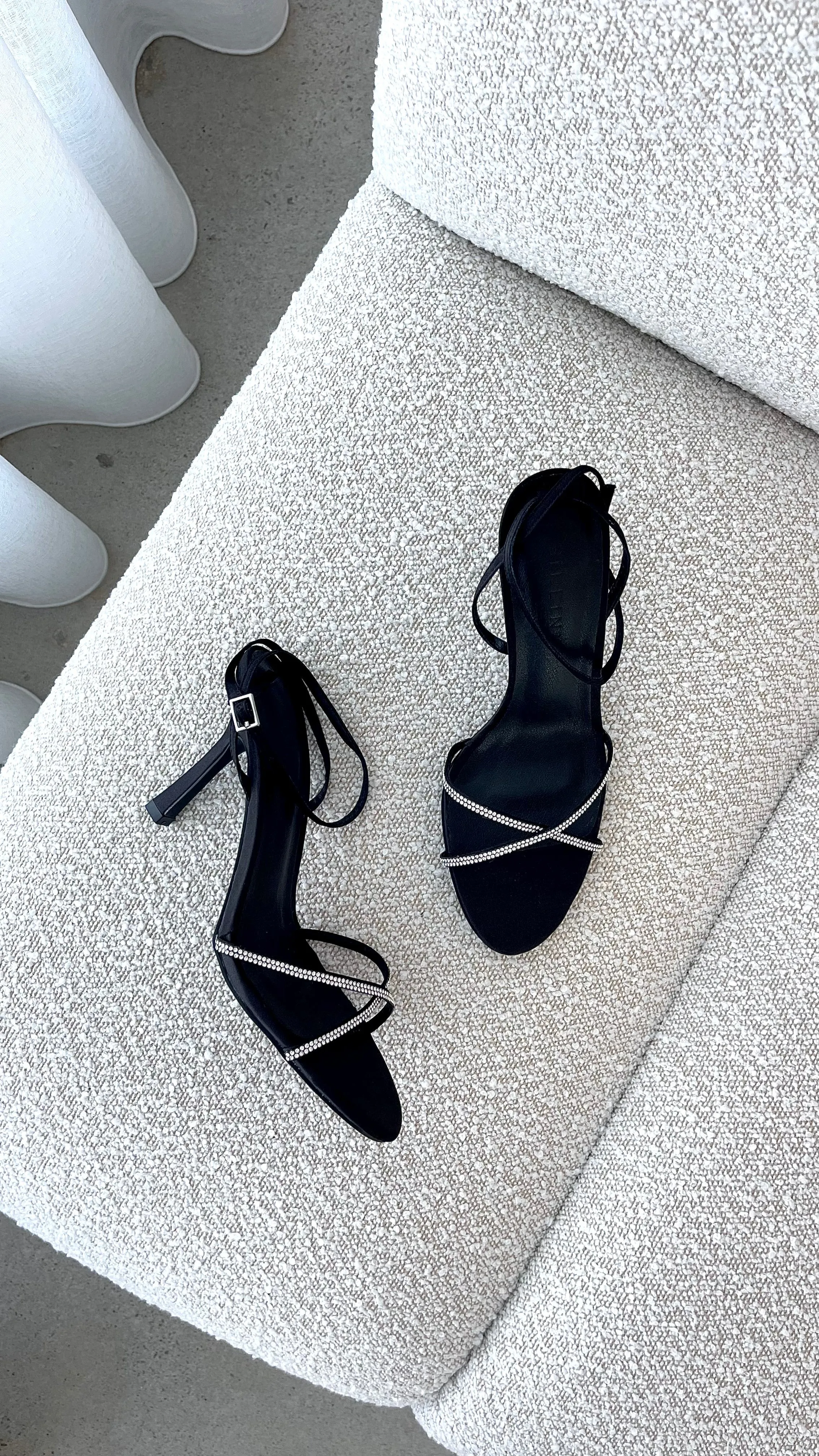 Vixin High Heels - Schwarzer Satin mit Diamantbesatz